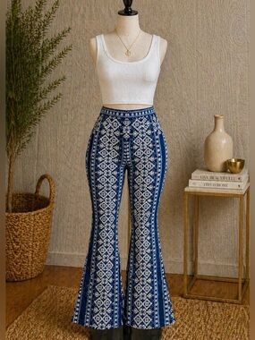 Boho High-Waisted Flare Tile-Print Navy Flare Pants Size Large